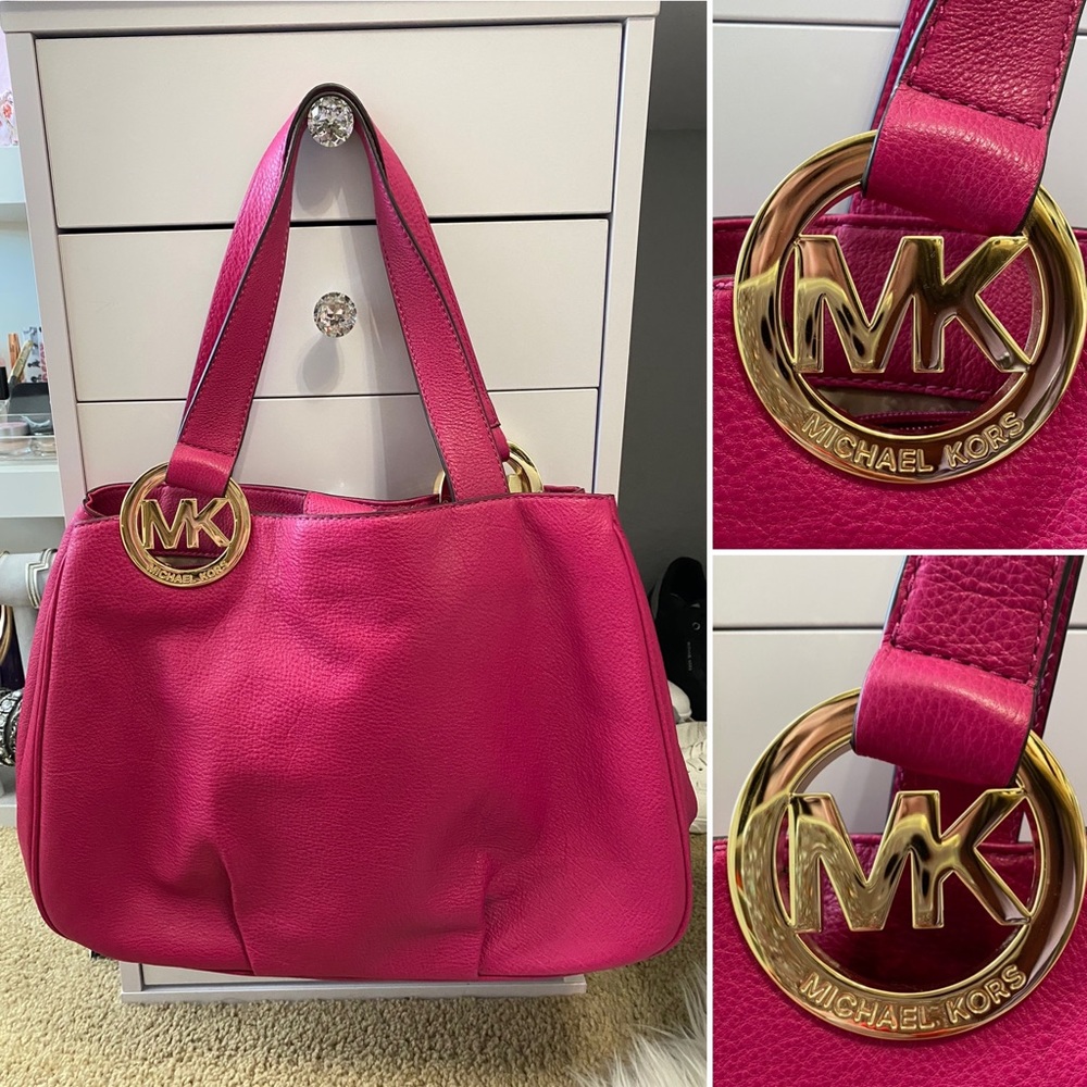 EUC Michael Kors Fuchsia Handbag. Like new condition.
